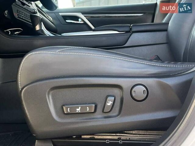 Лексус РХ 2021 в Львове на Automoto.ua Белый Лексус РХ, объемом двигателя 2 л и пробегом 104 тыс. км за 42290 $, фото 42 на Automoto.ua