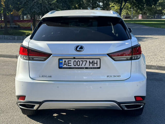 Белый Лексус РХ, объемом двигателя 2 л и пробегом 39 тыс. км за 50500 $, фото 2 на Automoto.ua