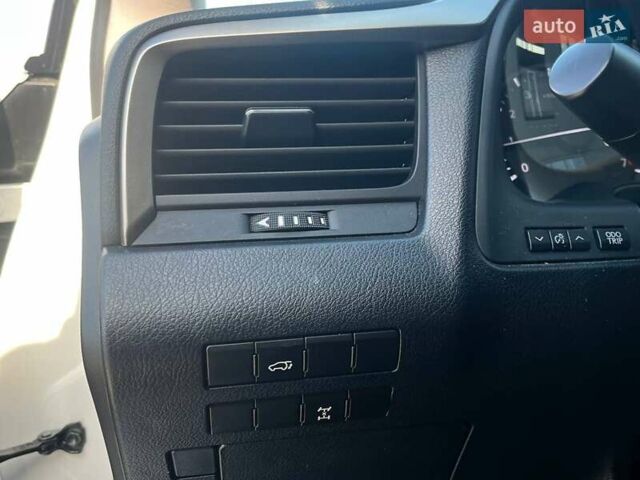 Лексус РХ 2021 в Львове на Automoto.ua Белый Лексус РХ, объемом двигателя 2 л и пробегом 104 тыс. км за 42290 $, фото 40 на Automoto.ua