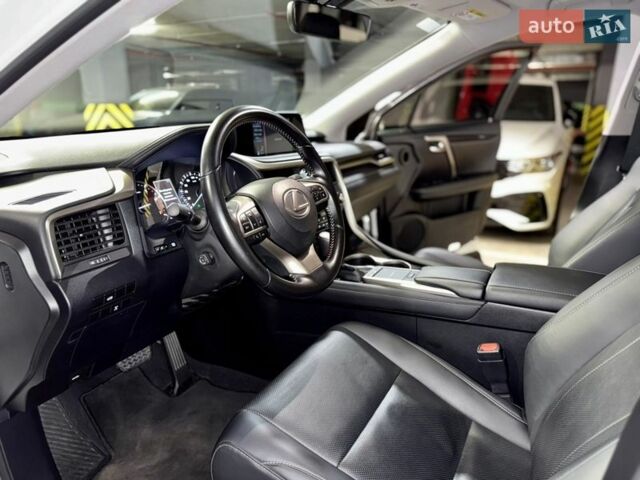 Білий Лексус РХ, об'ємом двигуна 2 л та пробігом 69 тис. км за 43500 $, фото 16 на Automoto.ua