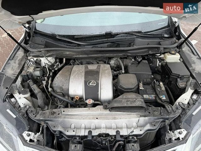 Белый Лексус РХ, объемом двигателя 3.46 л и пробегом 79 тыс. км за 42999 $, фото 1 на Automoto.ua
