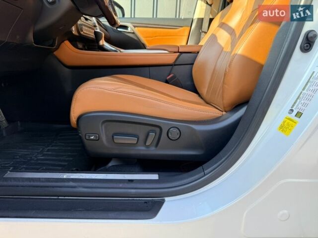 Белый Лексус РХ, объемом двигателя 3.46 л и пробегом 110 тыс. км за 59999 $, фото 14 на Automoto.ua