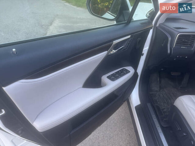 Белый Лексус РХ, объемом двигателя 3.46 л и пробегом 45 тыс. км за 44000 $, фото 22 на Automoto.ua