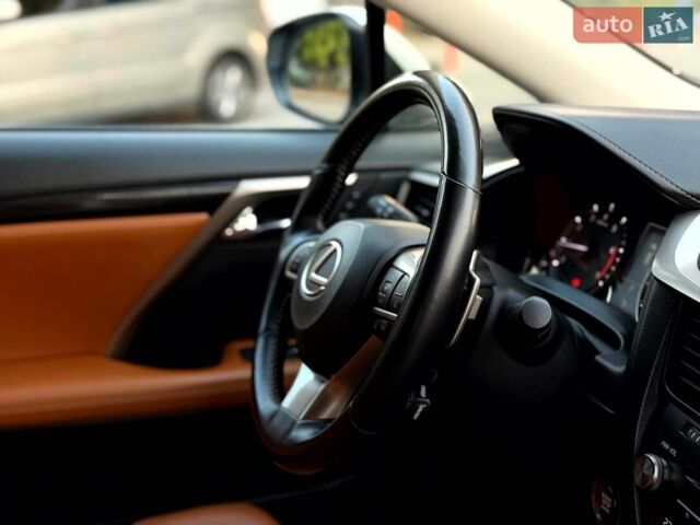 Білий Лексус РХ, об'ємом двигуна 2 л та пробігом 87 тис. км за 35990 $, фото 14 на Automoto.ua