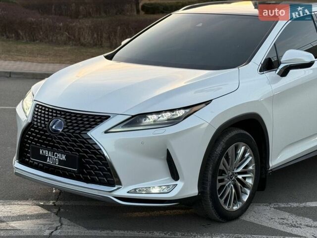 Белый Лексус РХ, объемом двигателя 3.46 л и пробегом 61 тыс. км за 57500 $, фото 4 на Automoto.ua