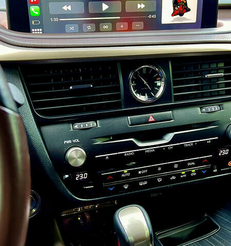 Белый Лексус РХ, объемом двигателя 3.46 л и пробегом 49 тыс. км за 57500 $, фото 42 на Automoto.ua