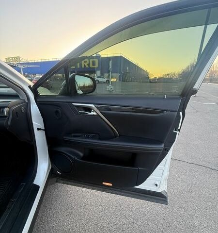 Белый Лексус РХ, объемом двигателя 2 л и пробегом 65 тыс. км за 49990 $, фото 13 на Automoto.ua