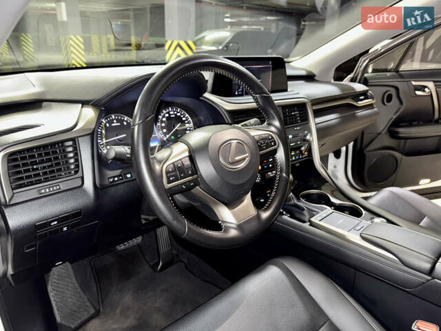 Білий Лексус РХ, об'ємом двигуна 2 л та пробігом 69 тис. км за 48500 $, фото 18 на Automoto.ua