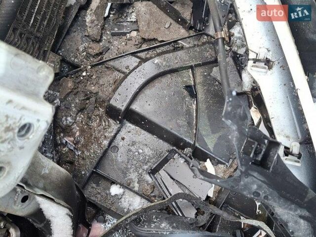 Белый Лексус РХ, объемом двигателя 2 л и пробегом 85 тыс. км за 24434 $, фото 78 на Automoto.ua
