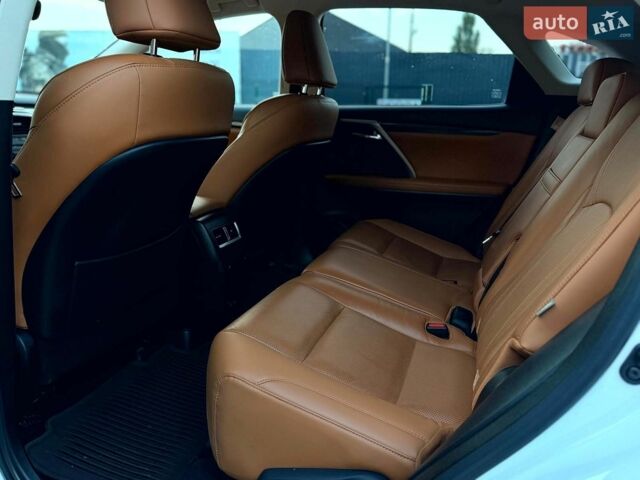 Білий Лексус РХ, об'ємом двигуна 2 л та пробігом 87 тис. км за 35990 $, фото 22 на Automoto.ua