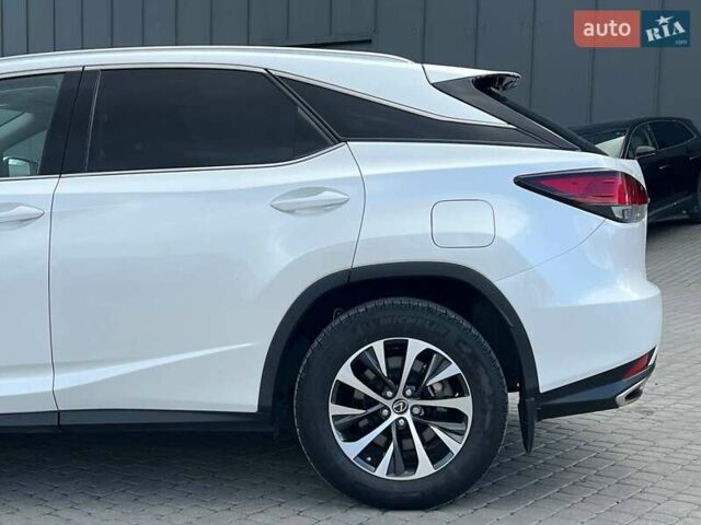 Лексус РХ 2021 в Львове на Automoto.ua Белый Лексус РХ, объемом двигателя 2 л и пробегом 104 тыс. км за 42290 $, фото 4 на Automoto.ua
