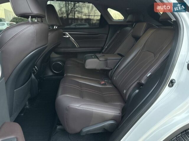 Белый Лексус РХ, объемом двигателя 3.46 л и пробегом 61 тыс. км за 57500 $, фото 17 на Automoto.ua