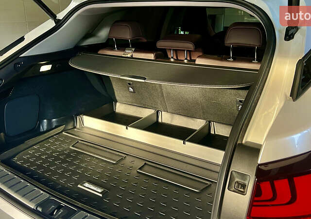 Белый Лексус РХ, объемом двигателя 3.46 л и пробегом 49 тыс. км за 57500 $, фото 62 на Automoto.ua