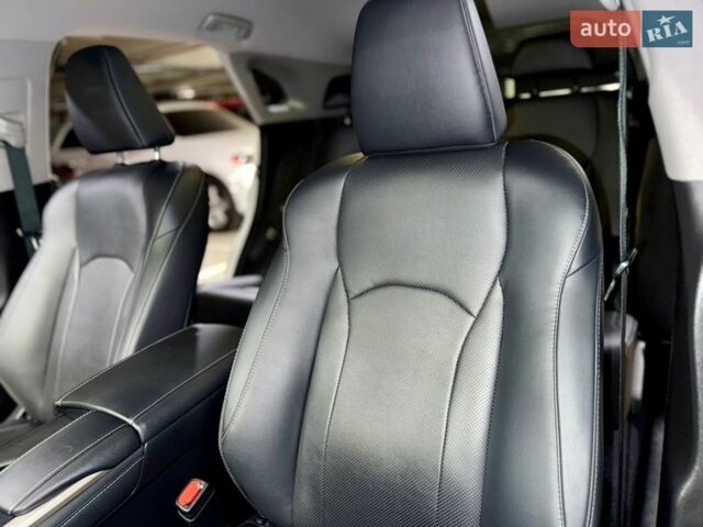 Білий Лексус РХ, об'ємом двигуна 2 л та пробігом 69 тис. км за 43500 $, фото 19 на Automoto.ua