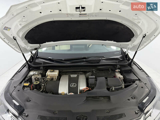 Білий Лексус РХ, об'ємом двигуна 3.46 л та пробігом 76 тис. км за 43000 $, фото 41 на Automoto.ua