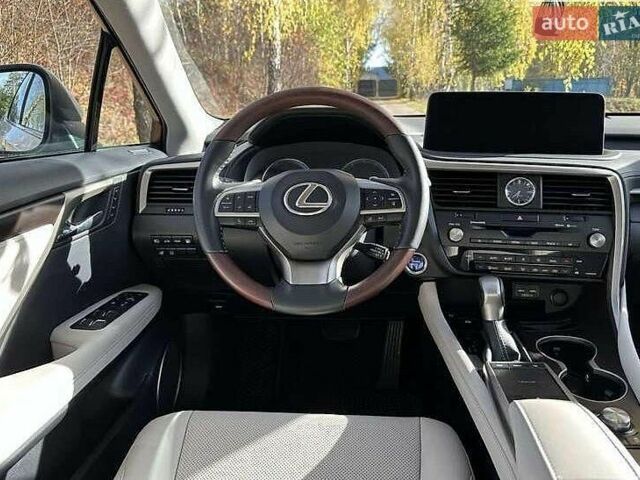 Білий Лексус РХ, об'ємом двигуна 3.46 л та пробігом 55 тис. км за 42000 $, фото 23 на Automoto.ua