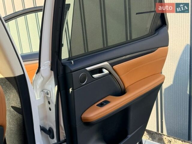 Белый Лексус РХ, объемом двигателя 3.46 л и пробегом 110 тыс. км за 59999 $, фото 18 на Automoto.ua