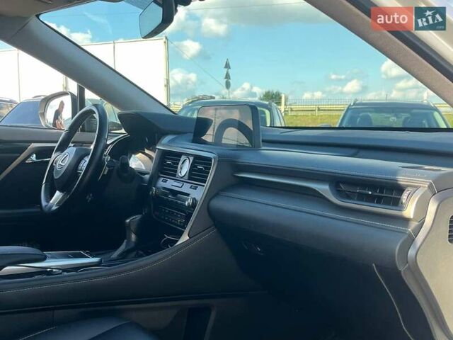 Лексус РХ 2021 в Львове на Automoto.ua Белый Лексус РХ, объемом двигателя 2 л и пробегом 104 тыс. км за 42290 $, фото 19 на Automoto.ua