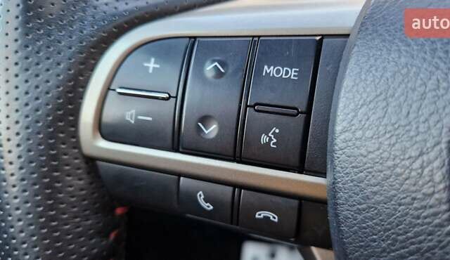 Білий Лексус РХ, об'ємом двигуна 3.46 л та пробігом 137 тис. км за 54000 $, фото 38 на Automoto.ua