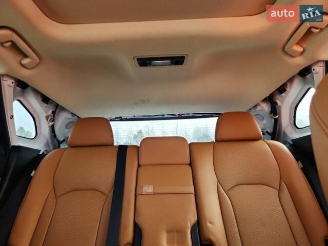 Белый Лексус РХ, объемом двигателя 3.46 л и пробегом 68 тыс. км за 12900 $, фото 9 на Automoto.ua