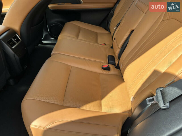 Білий Лексус РХ, об'ємом двигуна 2 л та пробігом 55 тис. км за 49000 $, фото 9 на Automoto.ua