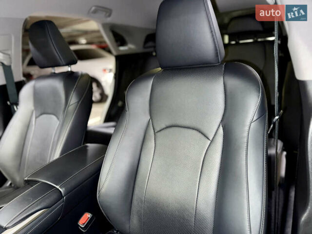 Білий Лексус РХ, об'ємом двигуна 2 л та пробігом 69 тис. км за 45000 $, фото 19 на Automoto.ua