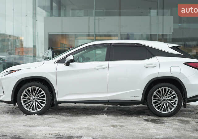 Белый Лексус РХ, объемом двигателя 3.5 л и пробегом 40 тыс. км за 60542 $, фото 2 на Automoto.ua