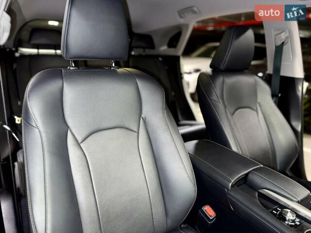 Білий Лексус РХ, об'ємом двигуна 2 л та пробігом 69 тис. км за 45700 $, фото 36 на Automoto.ua