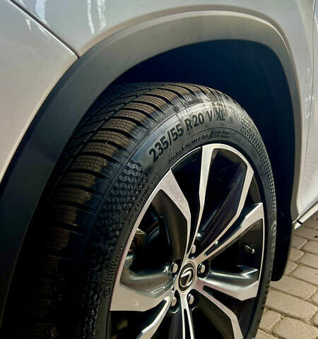 Белый Лексус РХ, объемом двигателя 3.46 л и пробегом 49 тыс. км за 57500 $, фото 23 на Automoto.ua