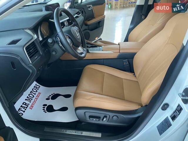 Белый Лексус РХ, объемом двигателя 2 л и пробегом 4 тыс. км за 53500 $, фото 17 на Automoto.ua