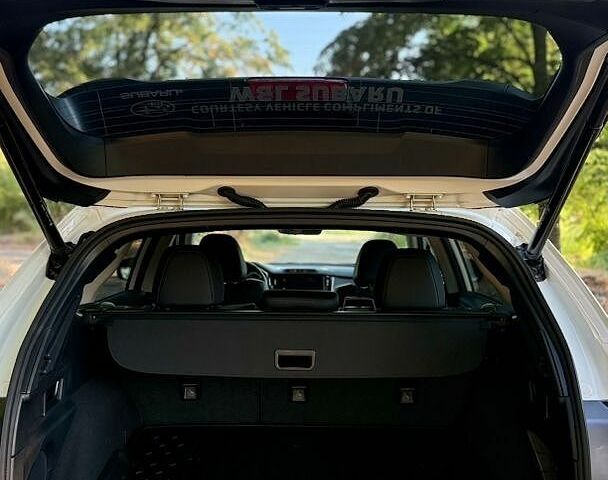 Білий Лексус РХ, об'ємом двигуна 2 л та пробігом 65 тис. км за 46500 $, фото 35 на Automoto.ua