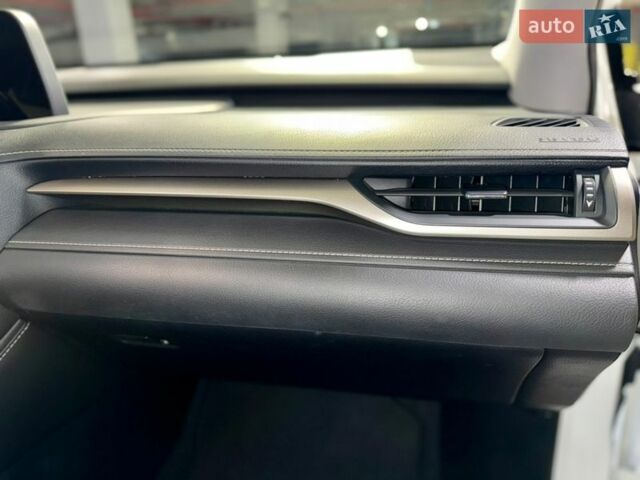Білий Лексус РХ, об'ємом двигуна 2 л та пробігом 69 тис. км за 43500 $, фото 41 на Automoto.ua