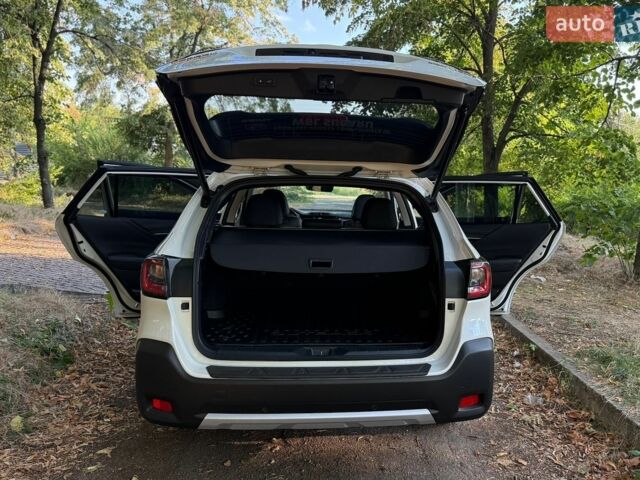 Білий Лексус РХ, об'ємом двигуна 2 л та пробігом 65 тис. км за 46500 $, фото 32 на Automoto.ua