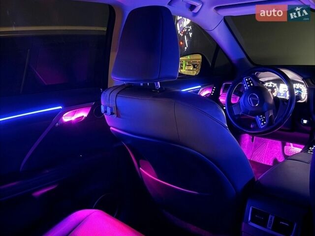 Белый Лексус РХ, объемом двигателя 3.46 л и пробегом 36 тыс. км за 61000 $, фото 4 на Automoto.ua