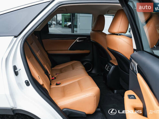 Белый Лексус РХ, объемом двигателя 3.46 л и пробегом 66 тыс. км за 50700 $, фото 25 на Automoto.ua