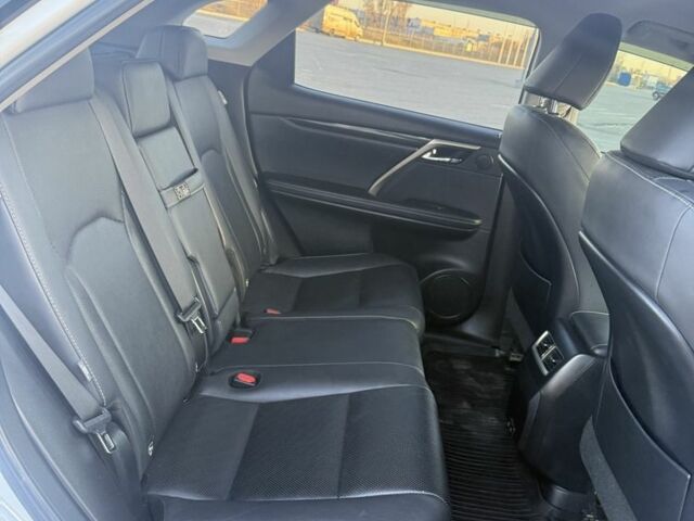 Белый Лексус РХ, объемом двигателя 2 л и пробегом 61 тыс. км за 49990 $, фото 5 на Automoto.ua