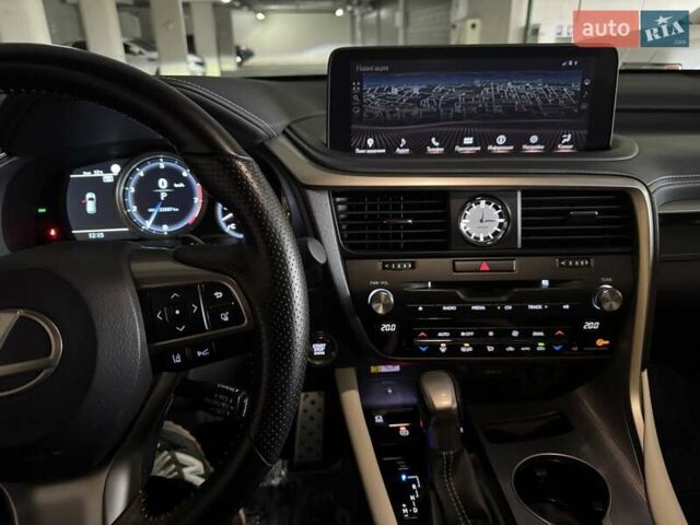 Лексус РХ 2021 в Киеве на Automoto.ua Белый Лексус РХ, объемом двигателя 3.46 л и пробегом 32 тыс. км за 56000 $, фото 14 на Automoto.ua