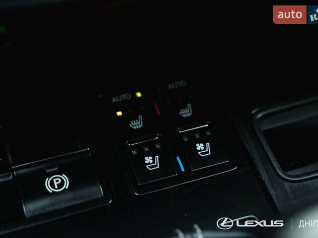 Белый Лексус РХ, объемом двигателя 3.46 л и пробегом 66 тыс. км за 50700 $, фото 30 на Automoto.ua