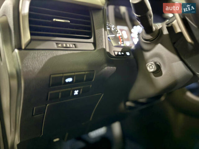 Білий Лексус РХ, об'ємом двигуна 2 л та пробігом 69 тис. км за 48500 $, фото 26 на Automoto.ua