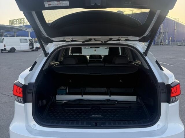 Белый Лексус РХ, объемом двигателя 2 л и пробегом 61 тыс. км за 49990 $, фото 3 на Automoto.ua