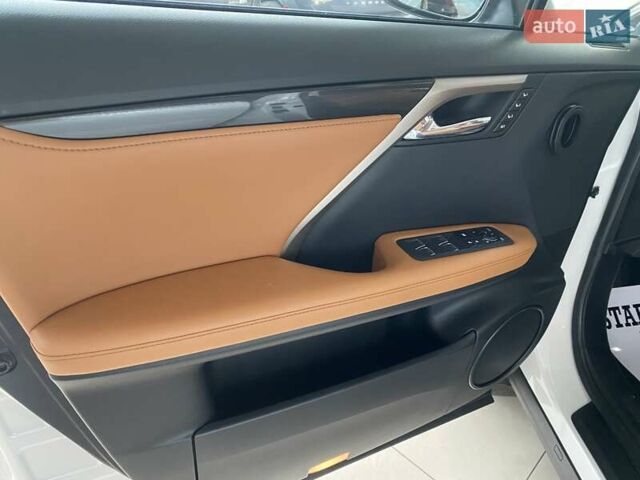 Белый Лексус РХ, объемом двигателя 2 л и пробегом 4 тыс. км за 53500 $, фото 36 на Automoto.ua