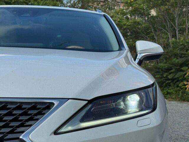 Лексус РХ 2021 у Дніпро (Дніпропетровську) на Automoto.ua Білий Лексус РХ, об'ємом двигуна 3.5 л та пробігом 70 тис. км за 45000 $, фото 3 на Automoto.ua