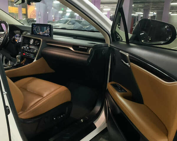 Белый Лексус РХ, объемом двигателя 3.46 л и пробегом 79 тыс. км за 53000 $, фото 19 на Automoto.ua