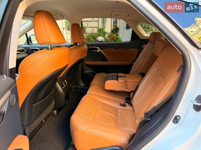 Белый Лексус РХ, объемом двигателя 2 л и пробегом 65 тыс. км за 46500 $, фото 23 на Automoto.ua