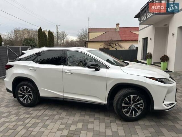 Белый Лексус РХ, объемом двигателя 2 л и пробегом 5 тыс. км за 52500 $, фото 3 на Automoto.ua