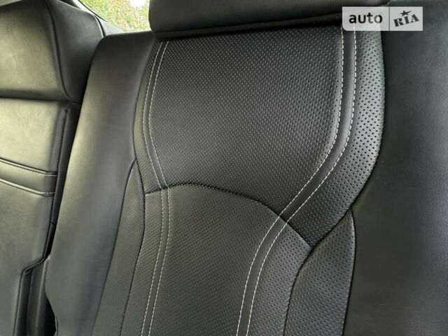 Белый Лексус РХ, объемом двигателя 2 л и пробегом 6 тыс. км за 57500 $, фото 49 на Automoto.ua