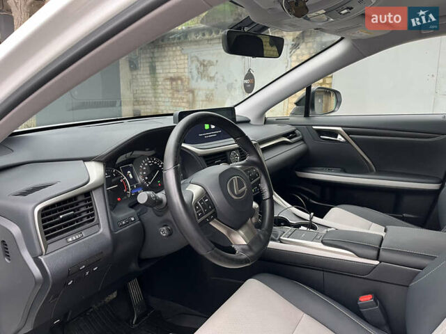 Белый Лексус РХ, объемом двигателя 2 л и пробегом 27 тыс. км за 55000 $, фото 6 на Automoto.ua