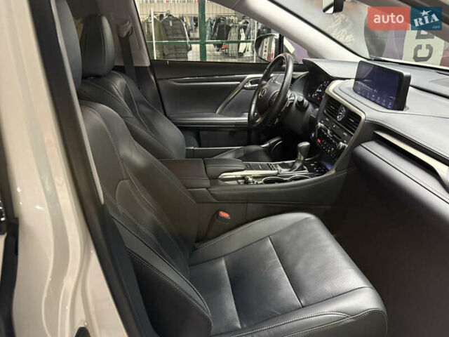 Белый Лексус РХ, объемом двигателя 3.46 л и пробегом 28 тыс. км за 53900 $, фото 4 на Automoto.ua