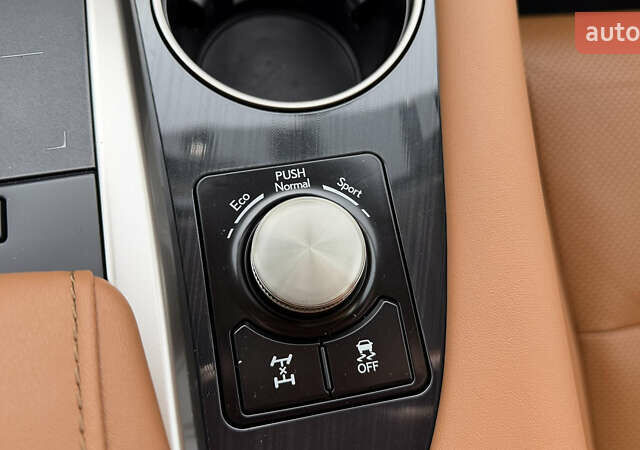 Білий Лексус РХ, об'ємом двигуна 3.46 л та пробігом 42 тис. км за 56000 $, фото 32 на Automoto.ua