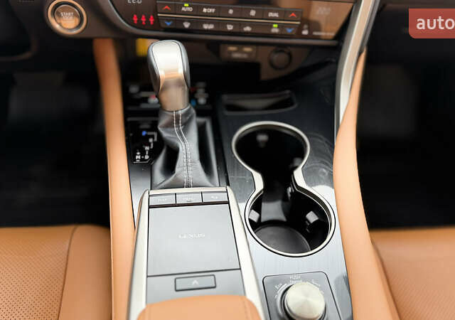 Білий Лексус РХ, об'ємом двигуна 3.46 л та пробігом 42 тис. км за 56000 $, фото 30 на Automoto.ua